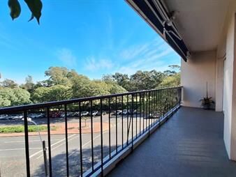 https://www.gallito.com.uy/apartamento-de-cuatro-dormitorios-gran-vista-frente-al-golf-inmuebles-27609390