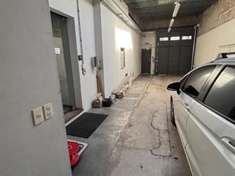 https://www.gallito.com.uy/local-multiuso-deposito-oficinas-y-entrada-camiones-inmuebles-27616799