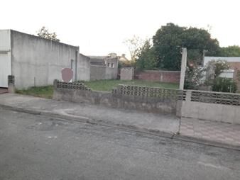 https://web5.gallito.com.uy/terreno-en-carmelo-inmuebles-27619212