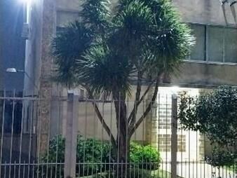 https://www.gallito.com.uy/apartamento-a-dos-del-mar-amueblado-garaje-inmuebles-27638332