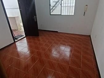 https://www.gallito.com.uy/apto-planta-baja-en-requena-y-coquimbo-a-5-de-br-artigas-inmuebles-27638546