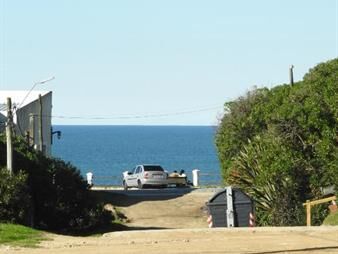 https://www.gallito.com.uy/proxa-rambla-desplayado-chalet-de-tejas-inmuebles-27589952