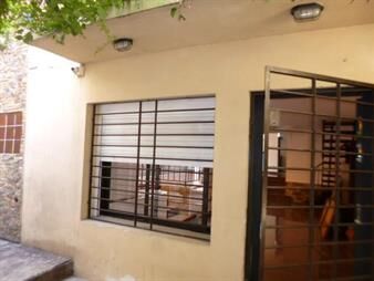 https://www.gallito.com.uy/casa-padron-independiente-excelente-sobre-jose-l-terra-inmuebles-27666879