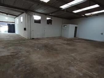 https://www.gallito.com.uy/galpontallerdeposito-sobre-mateo-cabral-entrada-vehicular-inmuebles-27666960
