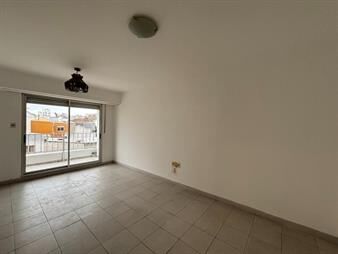 https://www.gallito.com.uy/en-rambla-de-malvin-1-dorm-contrafrente-inmuebles-27674446