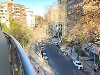 https://www.gallito.com.uy/alquiler-apartamento-pocitos-club-bohemios-amplio-terraza-inmuebles-27687748