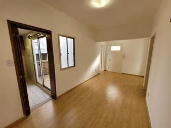 https://www.gallito.com.uy/alquiler-apto-interior-en-plta-baja-–-barrio-villa-muñoz-inmuebles-27687797