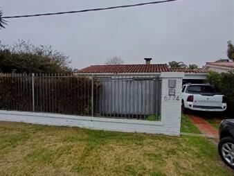 https://web5.gallito.com.uy/casa-en-venta-2-dorm-con-terreno-de-500-m²-parque-miramar-inmuebles-27688620