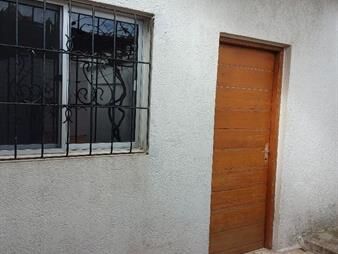 https://www.gallito.com.uy/alquiler-anual-apartamento-planta-baja-inmuebles-27324621