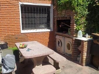 https://www.gallito.com.uy/apartamento-tipo-casa-de-2-dorm-y-buen-patio-inmuebles-27691562
