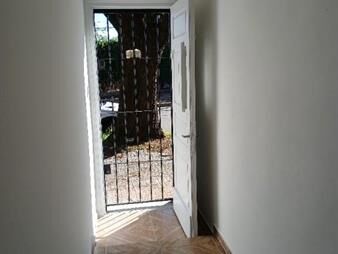 https://web5.gallito.com.uy/alquilo-hermosa-casa-de-2-d-y-amplia-terraza-en-brz-orienta-inmuebles-27696065