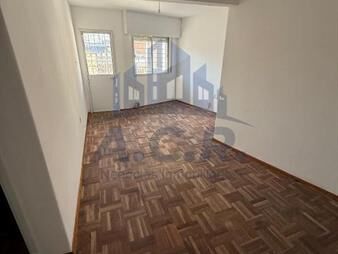 https://www.gallito.com.uy/alquiler-en-parque-batlle-excelente-ubicacion-amplio-inmuebles-27702575