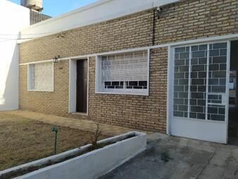 https://web5.gallito.com.uy/alquiler-casa-2-dormitorios-con-garage-y-fondo-en-la-union-inmuebles-27717601