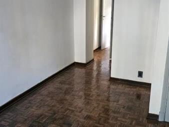 https://web5.gallito.com.uy/apartamento-en-planta-1-dormitorio-zona-tres-cruces-inmuebles-27723135