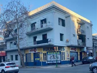 https://web5.gallito.com.uy/excelente-oportunidad-edificio-c2-loc-12-aptos-centro-inmuebles-27723214