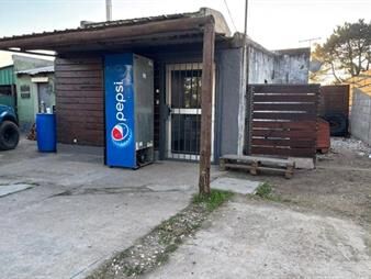 https://web5.gallito.com.uy/local-comercial-sobre-av-giannasttacio-lomas-de-solymar-inmuebles-27723887