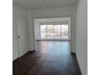 https://web5.gallito.com.uy/amplio-apto-con-terrazas-en-cairoli-y-av-italia-inmuebles-27723956