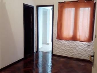 https://web5.gallito.com.uy/pasos-avbrasil-y-bdel-pino-pb-cpatio-con-pisos-plast-inmuebles-27731621