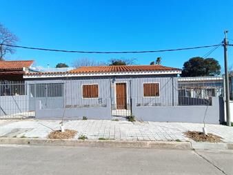 https://web5.gallito.com.uy/casa-de-dos-dormitorios-con-garaje-en-aires-puros-inmuebles-27753821