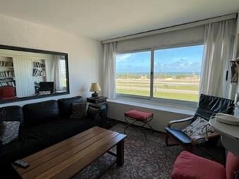 https://web5.gallito.com.uy/alquiler-anual-apto-vista-al-mar-en-punta-del-este-inmuebles-27754334