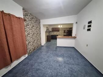 https://www.gallito.com.uy/alquiler-casa-de-2-dormitorios-baño-garaje-maroñas-inmuebles-27764094