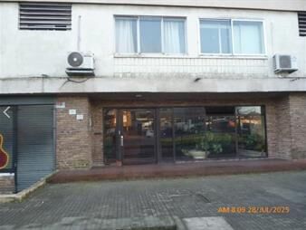 https://www.gallito.com.uy/excelente-oportunidad-apto-frente-al-schopping-plaza-italia-inmuebles-27764303