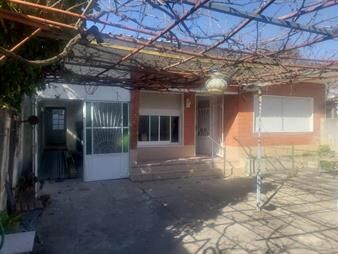 https://web5.gallito.com.uy/casa-a-pasitos-de-millan-inmuebles-27674430