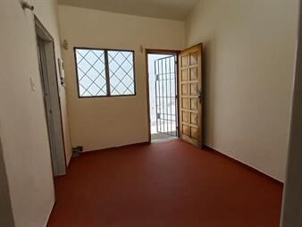 https://www.gallito.com.uy/a-pasos-de-comercio-apto-x-corredor-azotea-exclusiva-inmuebles-27786472