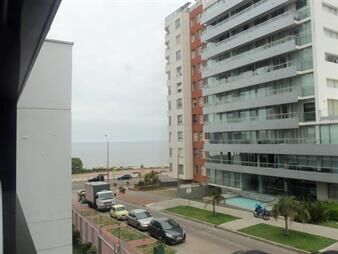 https://www.gallito.com.uy/hermoso-apto-con-garage-a-mts-de-la-rambla-inmuebles-27786651