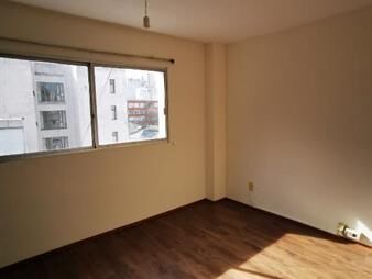 https://www.gallito.com.uy/zona-centrica-apartamento-piso-alto-comodo-y-funcional-inmuebles-27786940
