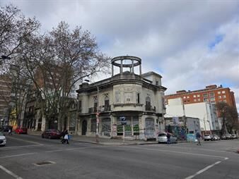 https://www.gallito.com.uy/venta-casa-6-dormitorios-apta-para-comercio-sobre-avenida-inmuebles-27798694