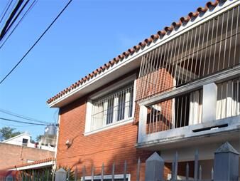 https://www.gallito.com.uy/casa-pa-muy-luminosa-estado-impecable-balcon-y-parriller-inmuebles-27799075