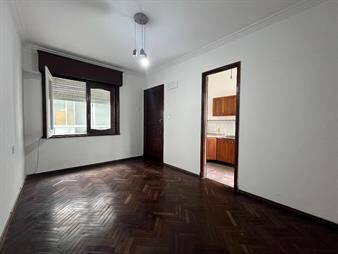 https://www.gallito.com.uy/alquile-apartamento-de-1-dormitorio-en-centro-inmuebles-27804605
