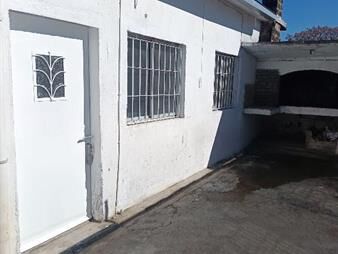 https://www.gallito.com.uy/a-media-cuadra-de-cochabamba-locomocion-inmuebles-27805520