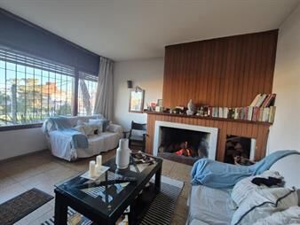 https://www.gallito.com.uy/casa-2-plantas-4-dormitorios-2-garage-parrillero-inmuebles-26150567