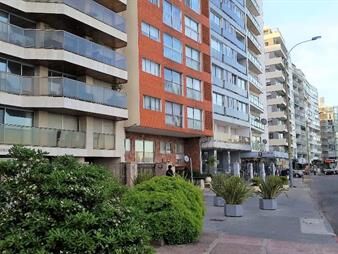 https://www.gallito.com.uy/alquiler-apartamento-frente-al-mar-pocitos-2-dormitorios-inmuebles-27826892