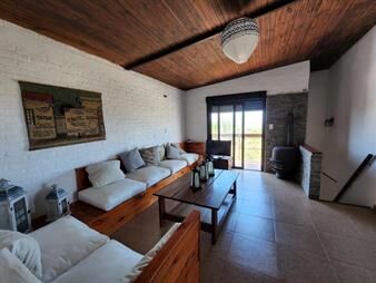https://www.gallito.com.uy/exclusiva-casa-de-4-dormitorios-con-vista-al-mar-inmuebles-26463979