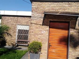 https://www.gallito.com.uy/hermosa-casa-3-dorm-2-cocheras-b-oriental-inmuebles-27832037