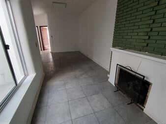https://www.gallito.com.uy/a-pasos-del-mar-divino-apto-con-estufa-leña-2-patios-gge-inmuebles-27835611