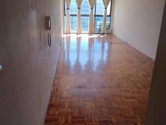 https://www.gallito.com.uy/dueño-alquila-con-vista-a-plaza-inmuebles-27858079