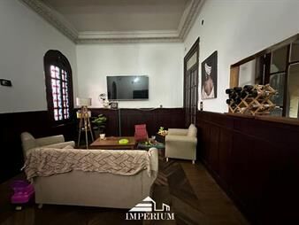 https://www.gallito.com.uy/venta-de-casa-triplex-en-aguada-4-dorm-4-baños-2-gge-inmuebles-27865837