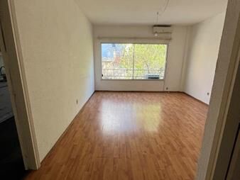 https://www.gallito.com.uy/luminoso-apartamento-proximo-a-plaza-gomensoro-inmuebles-27866427