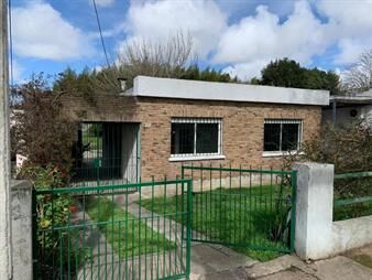 https://www.gallito.com.uy/alquiler-casa-2-dormitorios-y-apartamento-en-maroñas-inmuebles-27854146