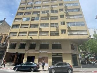 https://www.gallito.com.uy/venta-apto-centro-esqal-frente-todo-nuevo-rio-branco-inmuebles-27869870