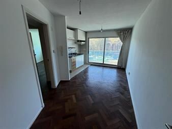 https://www.gallito.com.uy/apto-en-ubicacion-centrica-a-pasos-de-tres-cruces-shopping-inmuebles-27874576