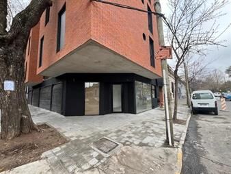 https://web5.gallito.com.uy/local-esquina-a-estrenar-con-garage-independiente-inmuebles-27896836