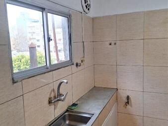 https://www.gallito.com.uy/amplio-55m2-a-pasos-del-parque-gastos-muy-bajos-pisos-par-inmuebles-27906831