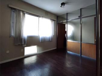 https://www.gallito.com.uy/apto-monoambiente-ideal-vivienda-consultorio-garaje-inmuebles-27907031