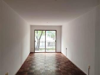 https://www.gallito.com.uy/excelente-zona-a-cuadras-de-la-rambla-dos-baños-con-garaje-inmuebles-27913984