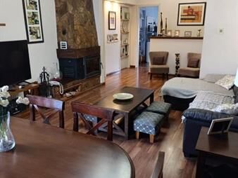 https://www.gallito.com.uy/casa-de-altos-gran-ubicacion-3-dom-patio-con-parrillero-inmuebles-27926178